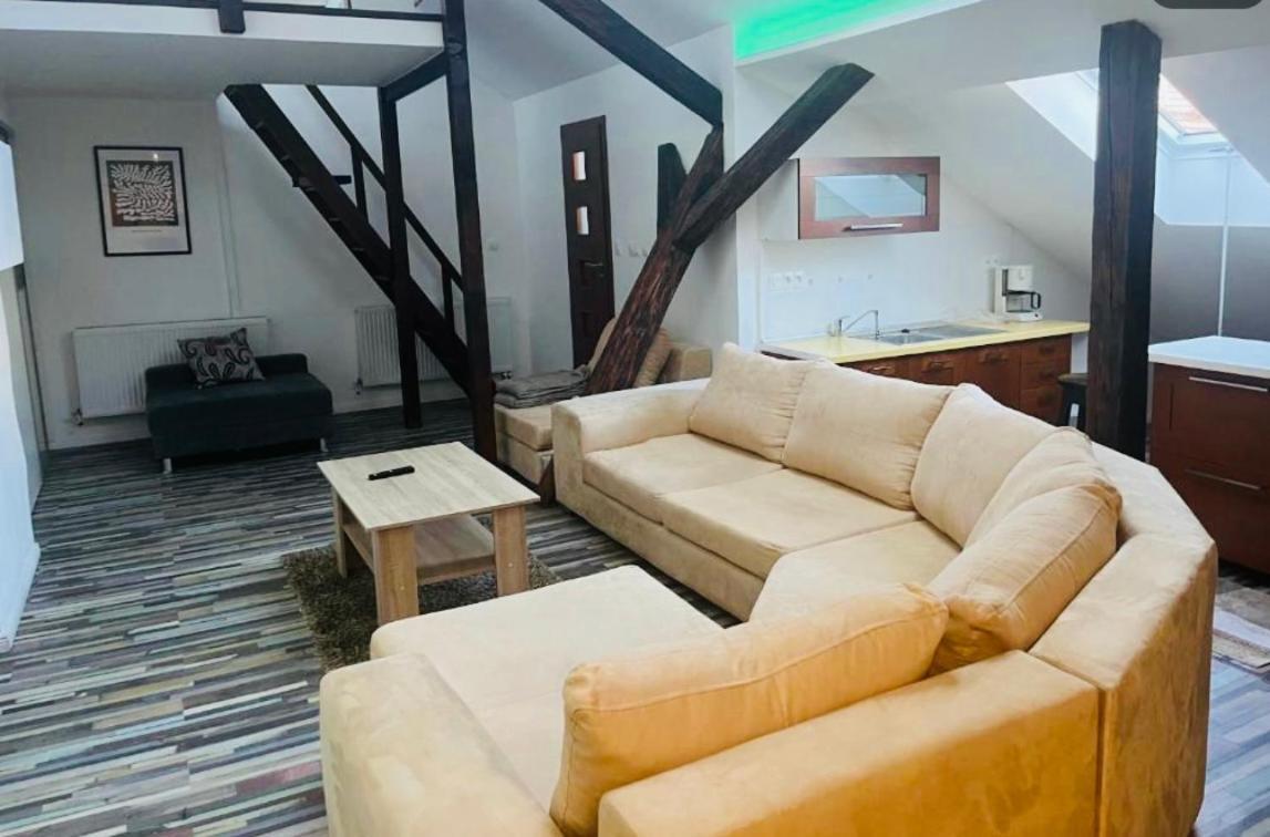 Jokai Apartman Komárno Εξωτερικό φωτογραφία