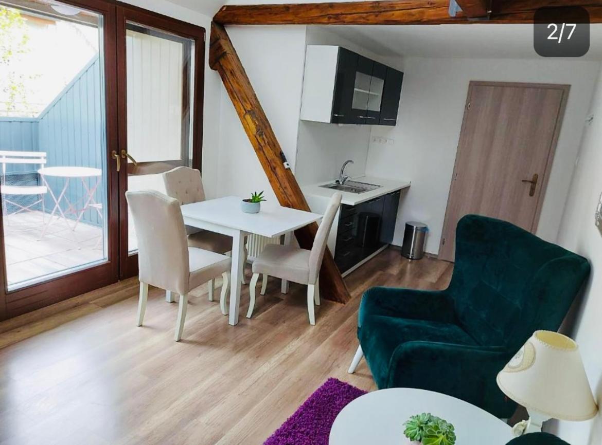 Jokai Apartman Komárno Εξωτερικό φωτογραφία